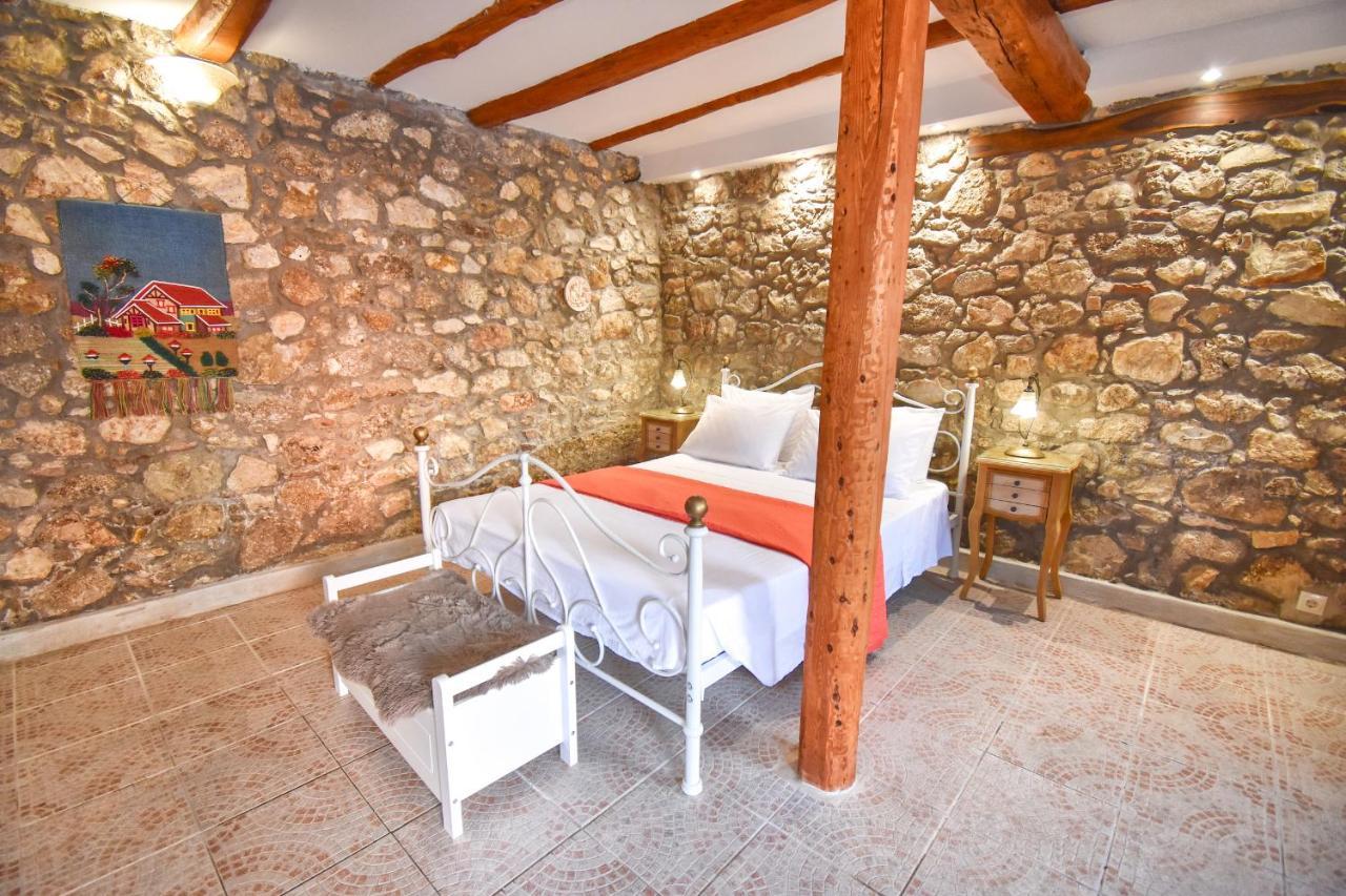 The Stone Suite Moraḯtika Exteriér fotografie